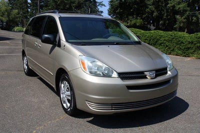 2005 Toyota Sienna LE 8 Passenger