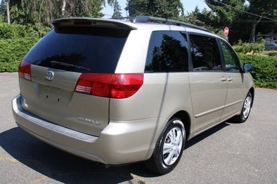 2005 Toyota Sienna LE 8 Passenger