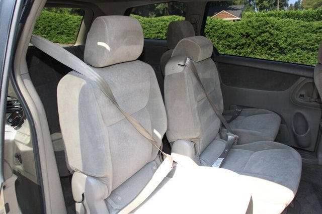 2005 Toyota Sienna LE 8 Passenger