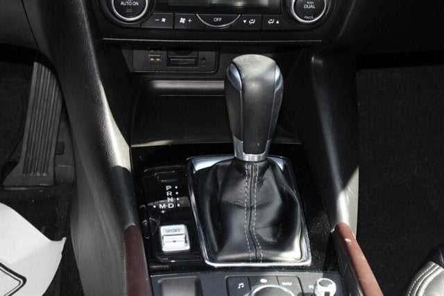 2017 Mazda Mazda3 5-Door Touring