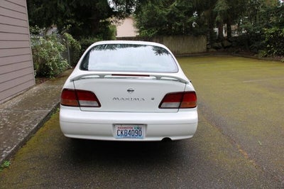 1999 Nissan Maxima SE