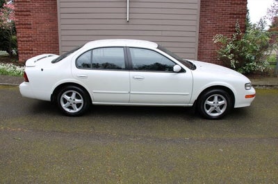 1999 Nissan Maxima SE
