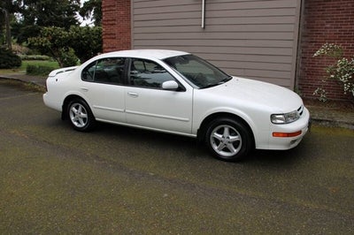 1999 Nissan Maxima SE