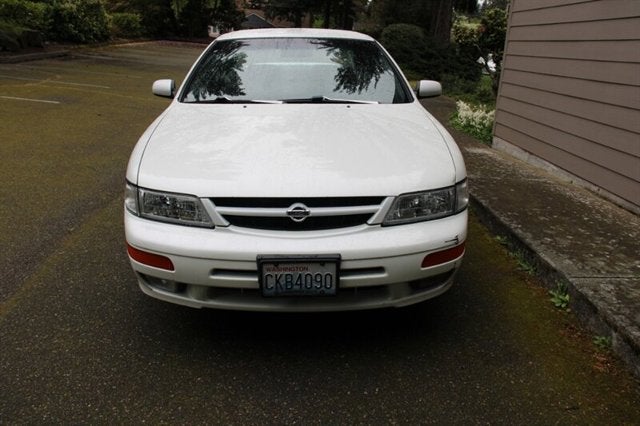 1999 Nissan Maxima SE