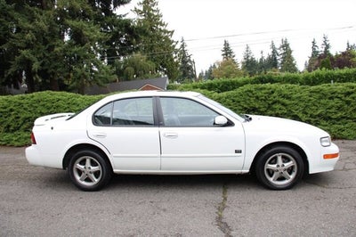 1999 Nissan Maxima SE Limited