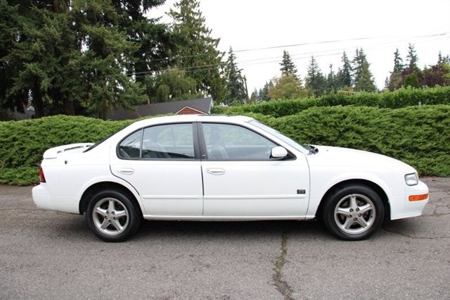 1999 Nissan Maxima SE Limited