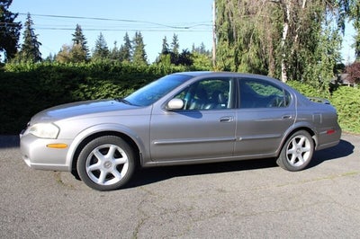 2000 Nissan Maxima SE