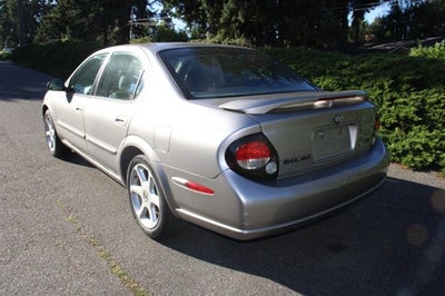 2000 Nissan Maxima SE
