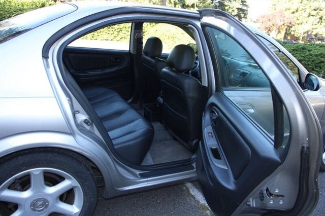 2000 Nissan Maxima SE