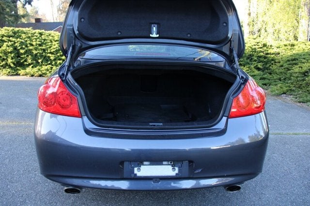 2011 INFINITI G25 Sedan x
