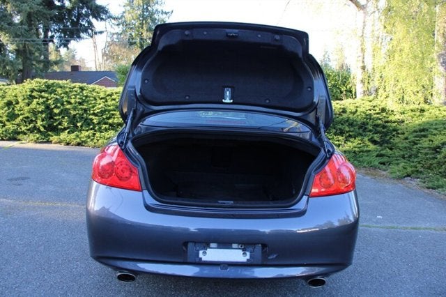 2011 INFINITI G25 Sedan x