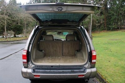 2001 Nissan Pathfinder LE