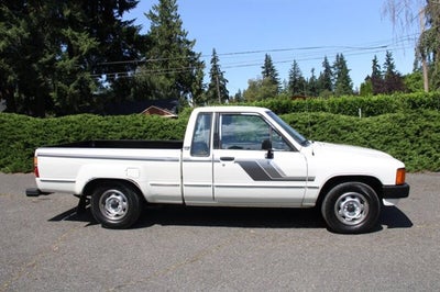 1984 Toyota Pickup SR5 104K MILES