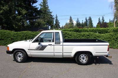1984 Toyota Pickup SR5 104K MILES