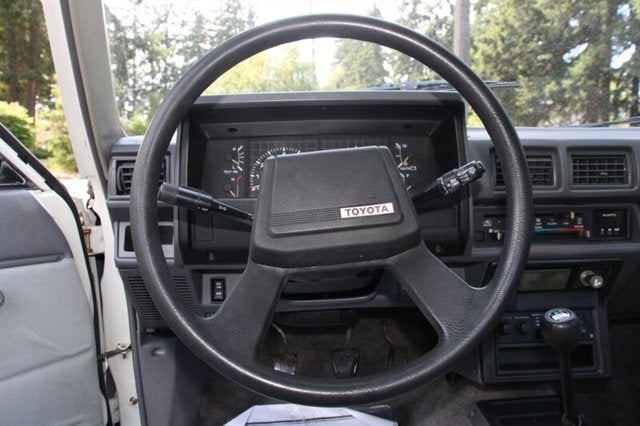 1984 Toyota Pickup SR5 104K MILES