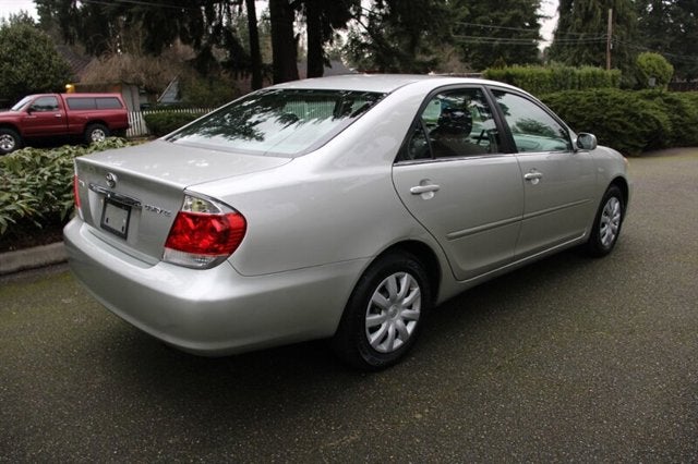 2005 Toyota Camry LE