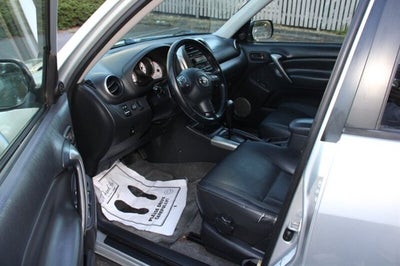 2005 Toyota RAV4 Base
