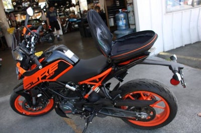 2020 KTM DUKE 200 Base