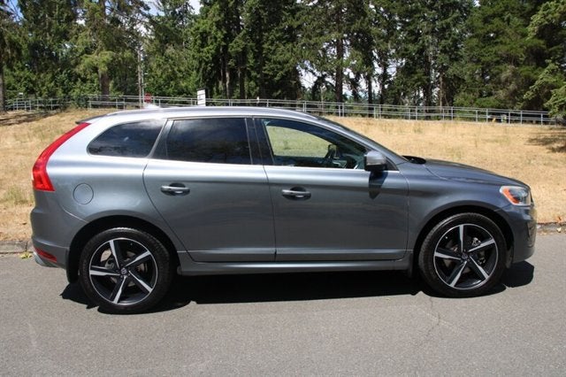 2016 Volvo XC60 T6 R-Design Platinum