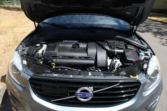 2016 Volvo XC60 T6 R-Design Platinum