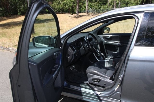 2016 Volvo XC60 T6 R-Design Platinum