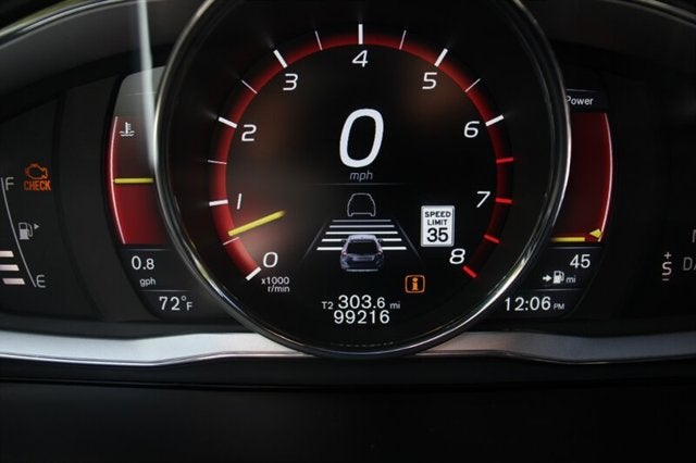 2016 Volvo XC60 T6 R-Design Platinum